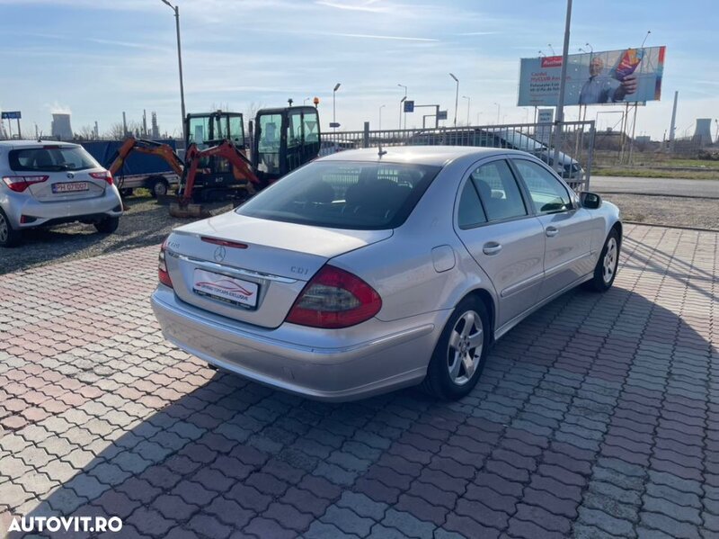 Mercedes-Benz E 220